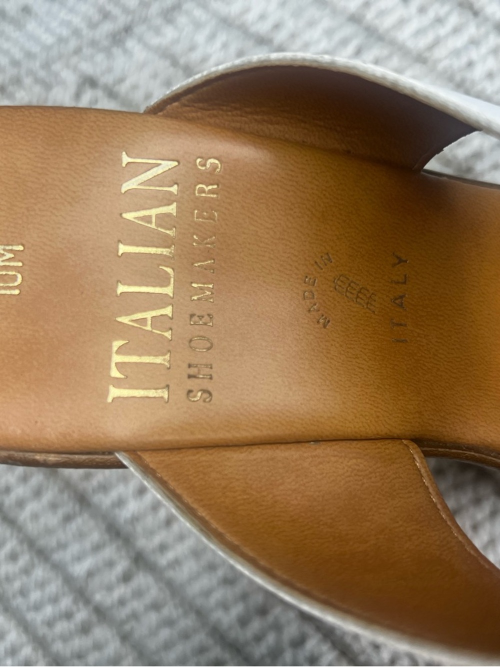 Italian Shoemakers White Wedge Sandals Gold Buckle Detail Size 10M - Picture 4 of 9